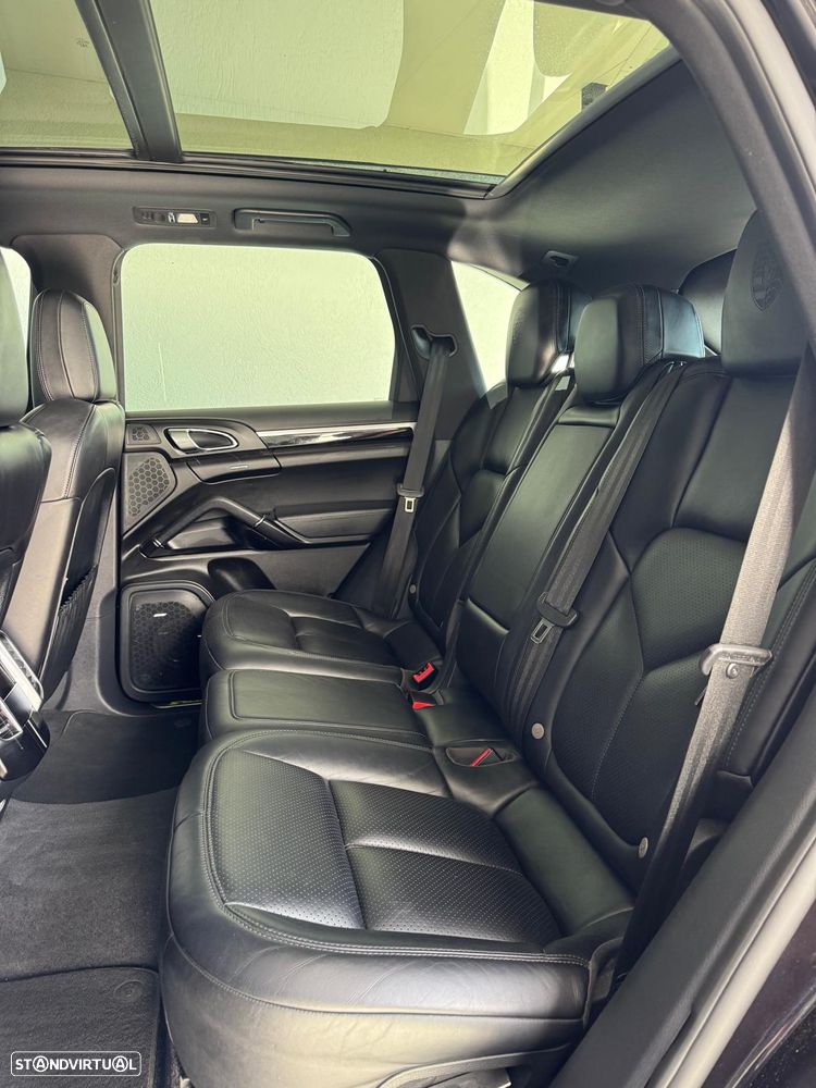 Porsche Cayenne S - 14