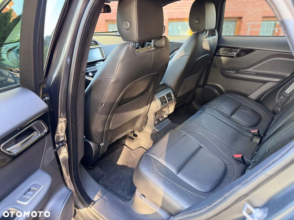 Jaguar F-Pace 30d AWD R-Sport - 16
