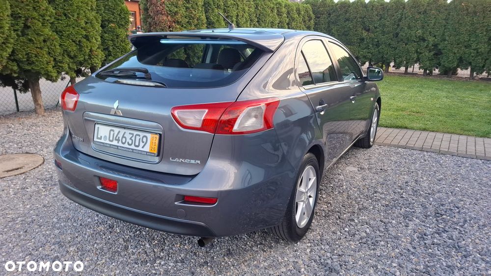Mitsubishi Lancer 1.5 - 12