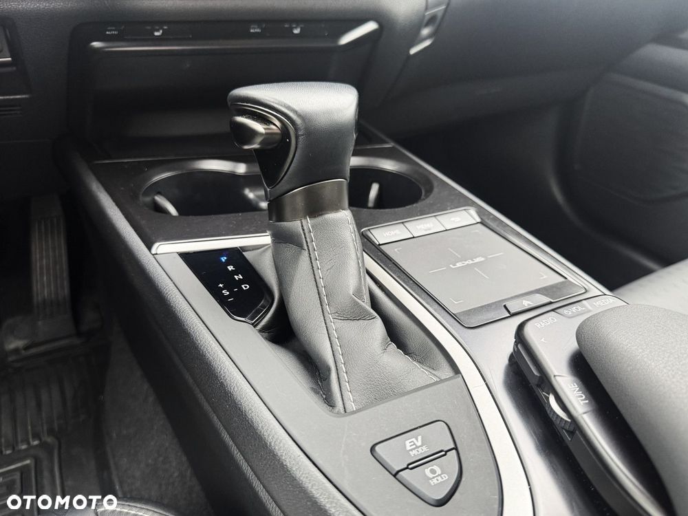 Lexus UX - 19