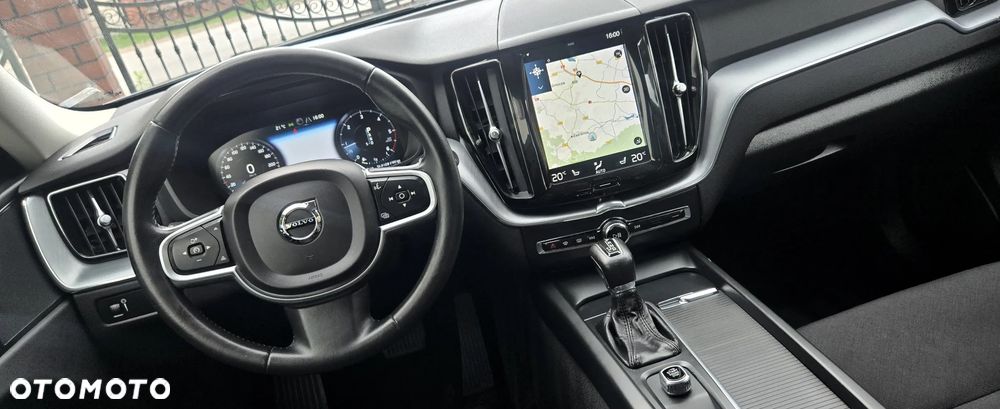 Volvo XC 60 D4 Momentum Pro - 31