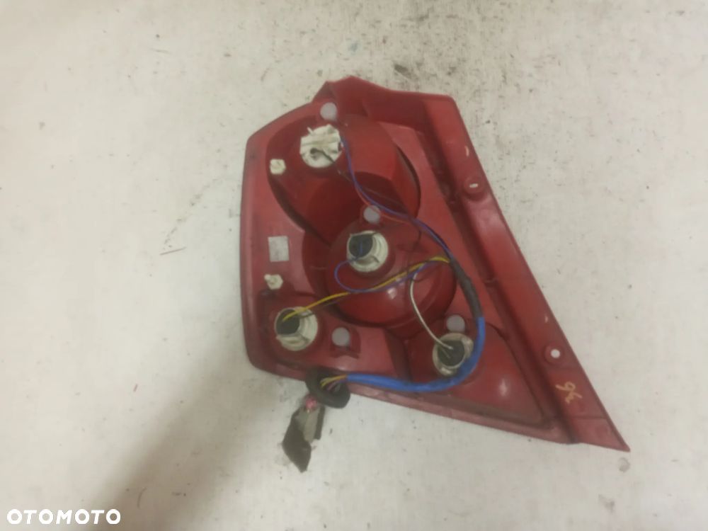 .  TYL TYLNA LAMPA PRAWA CHEVROLET AVEO/KALOS - 4