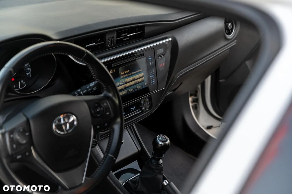 Toyota Auris 1.2 T Dynamic - 35