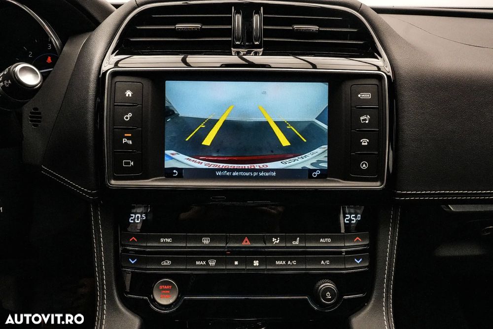 Jaguar F-Pace 20d AWD R-Sport - 20