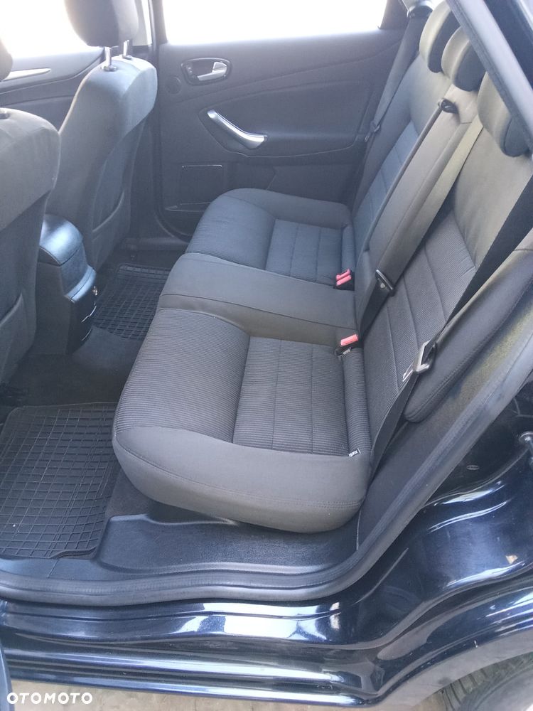 Ford Mondeo 2.0 TDCi Titanium - 17