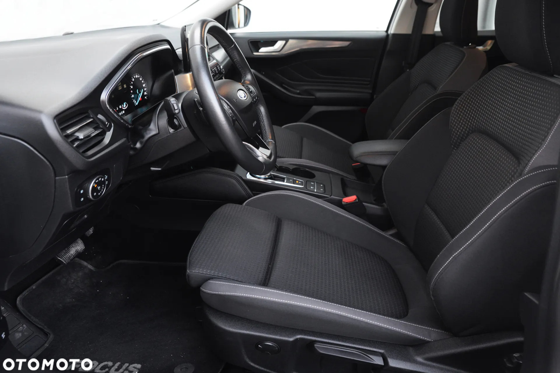 Ford Focus 1.5 EcoBlue Titanium Business - 29