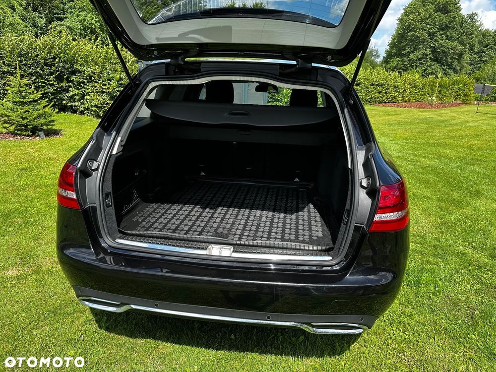 Mercedes-Benz Klasa C 220 d 4-Matic 7G-TRONIC - 6