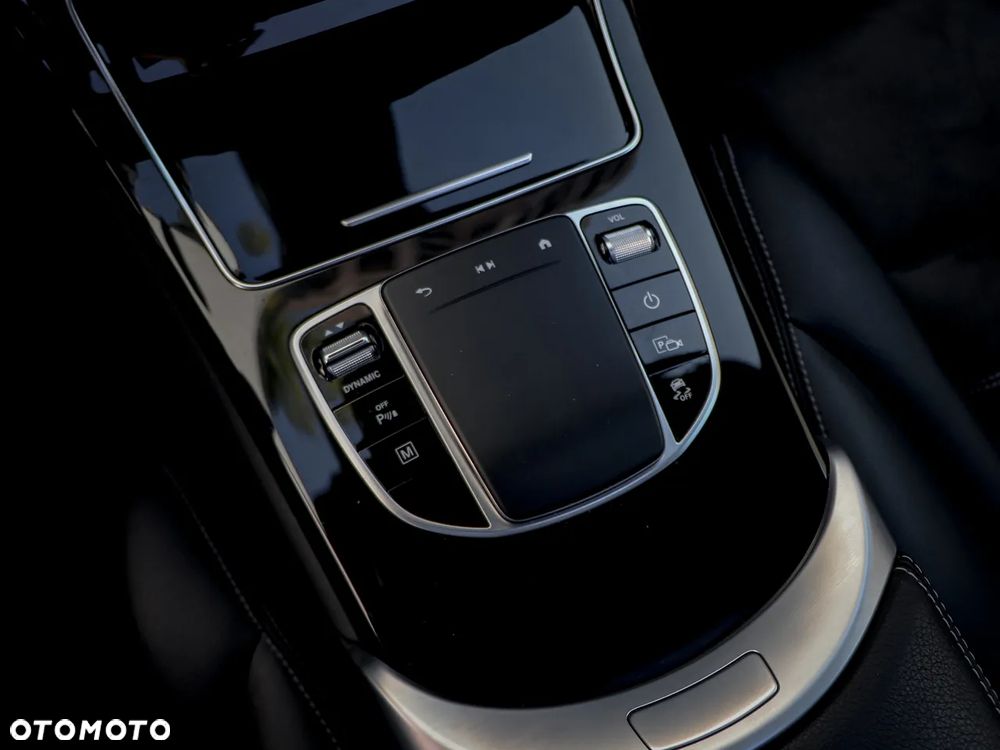 Mercedes-Benz GLC 300 de 4-Matic AMG Line - 26