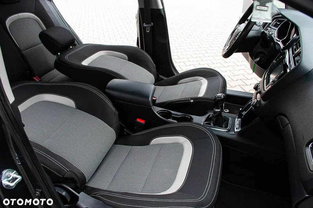 Kia Ceed 1.6 CRDi Platinum Edition - 26