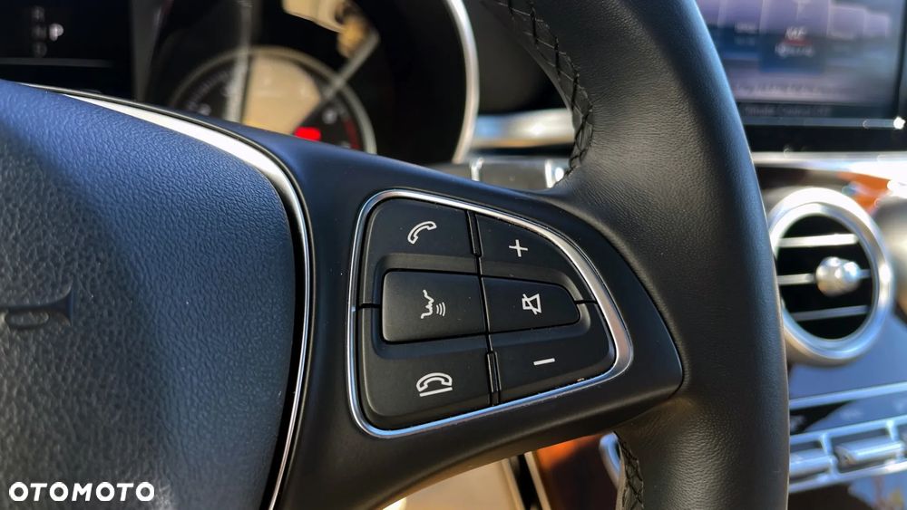 Mercedes-Benz Klasa C 300 9G-TRONIC Exclusive - 13