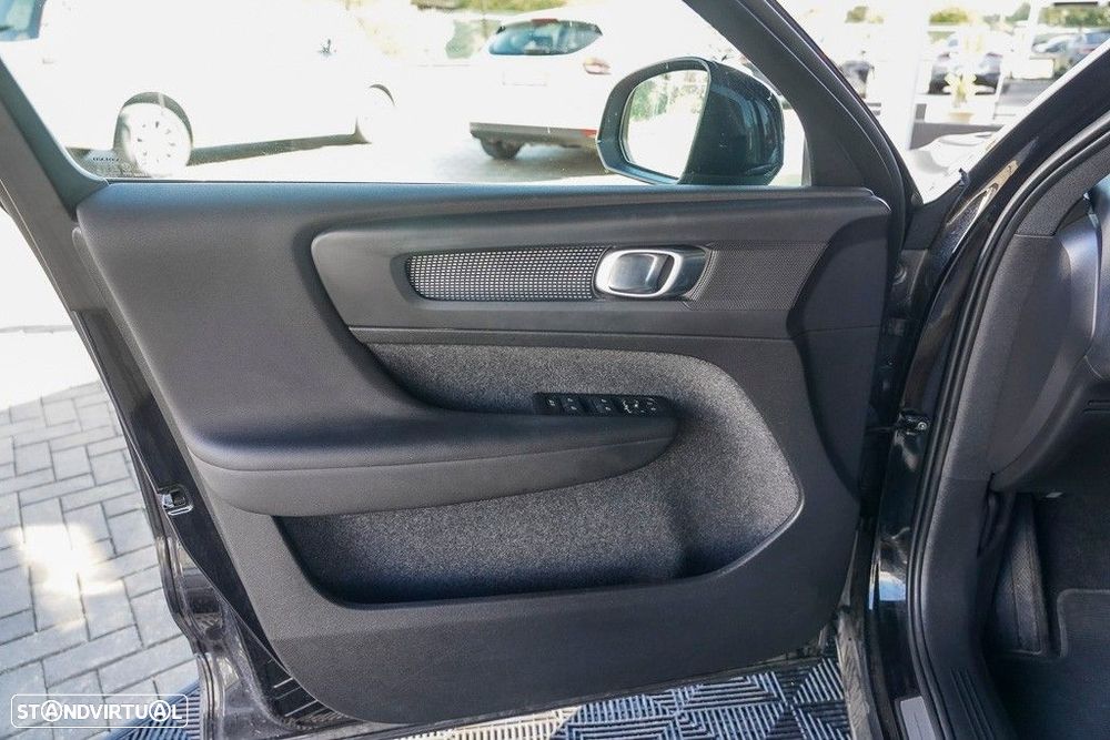 Volvo XC 40 1.5 T4 PHEV R-Design - 37