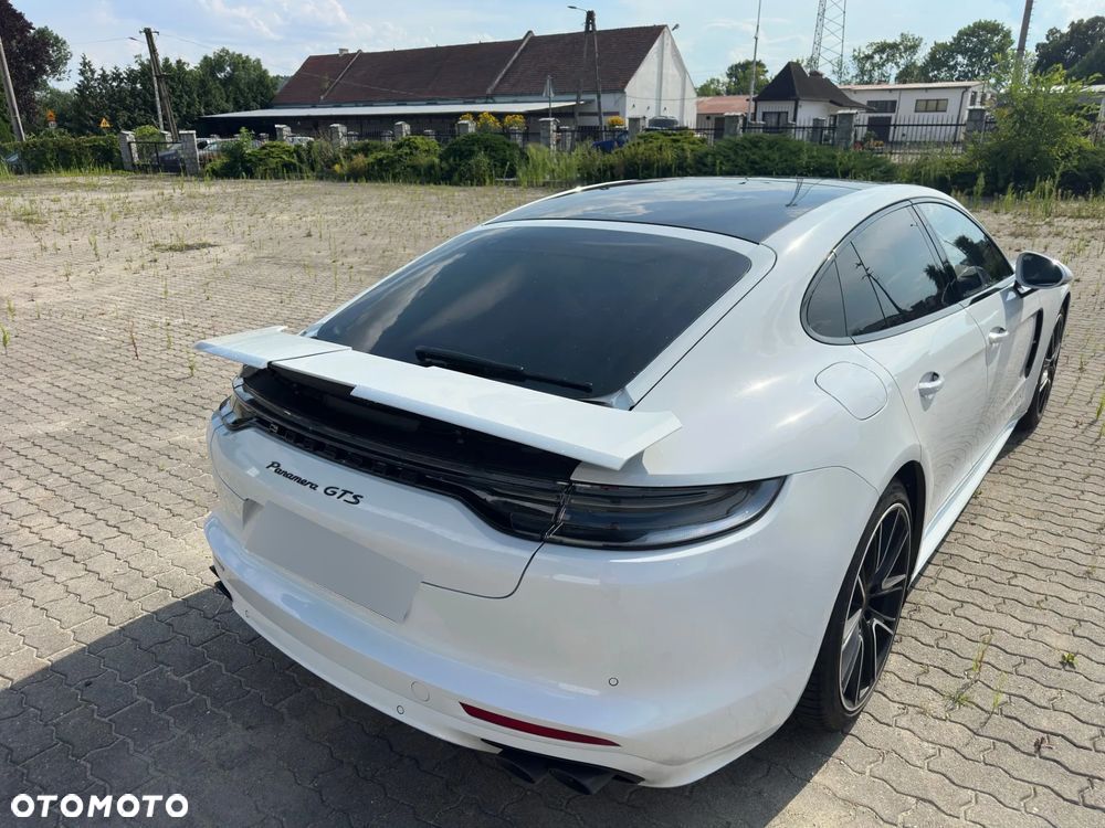 Porsche Panamera GTS - 12