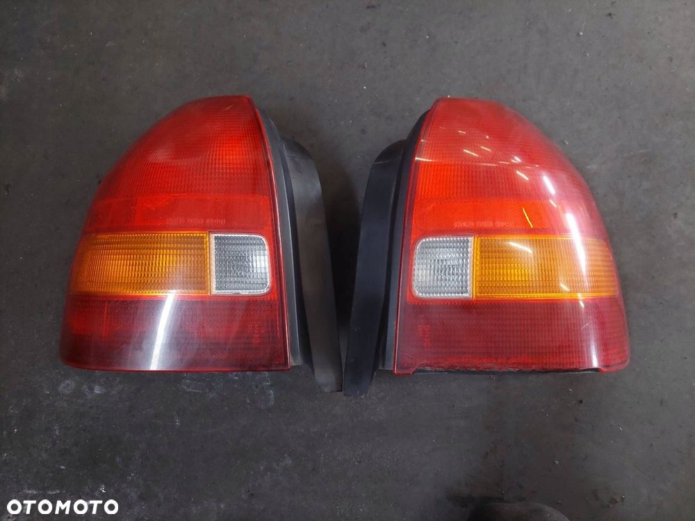 KOMPLETNY TYŁ KLAPA BAGAŻNIKA ZDERZAK TYŁ LAMPY HONDA CIVIC VI HB 3D G-82P - 2