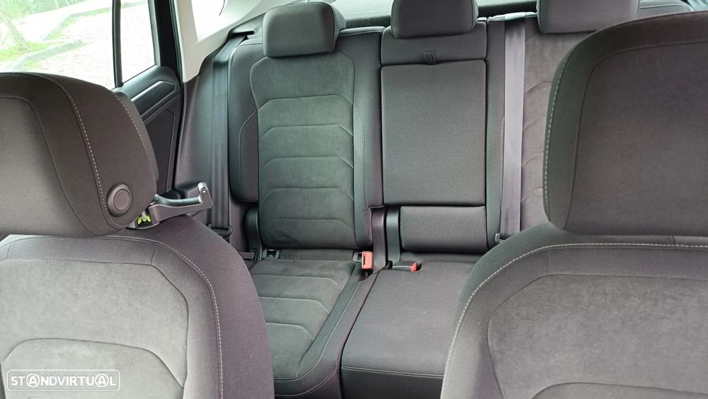 VW Tiguan 2.0 TDI R-Line DSG - 18
