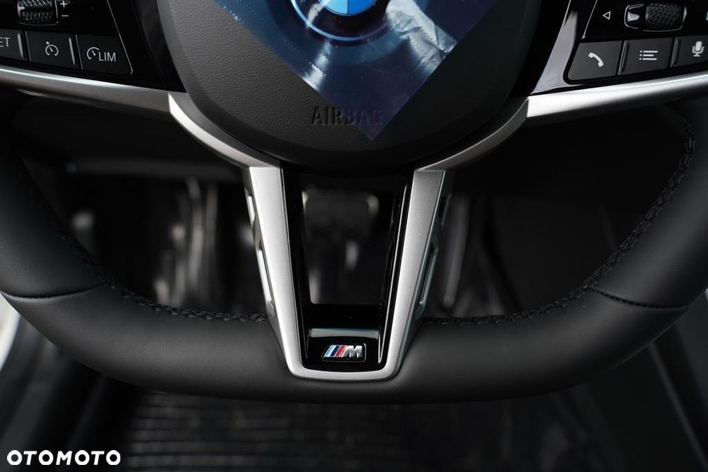 BMW Seria 3 318i M Sport - 10