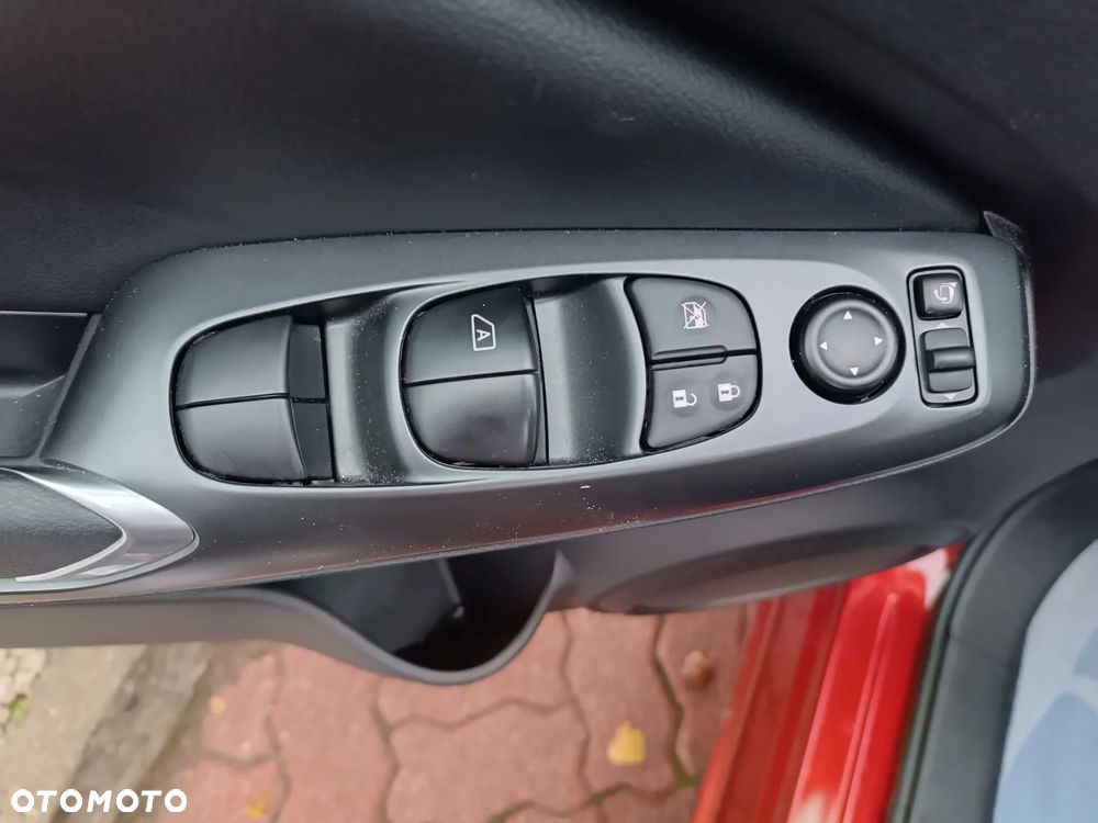 Nissan Juke 1.0 DIG-T Acenta DCT - 10