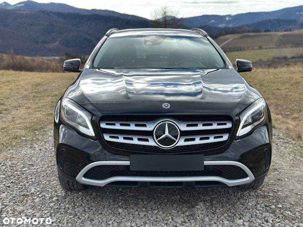 Mercedes-Benz GLA 220 d 4-Matic Style - 5