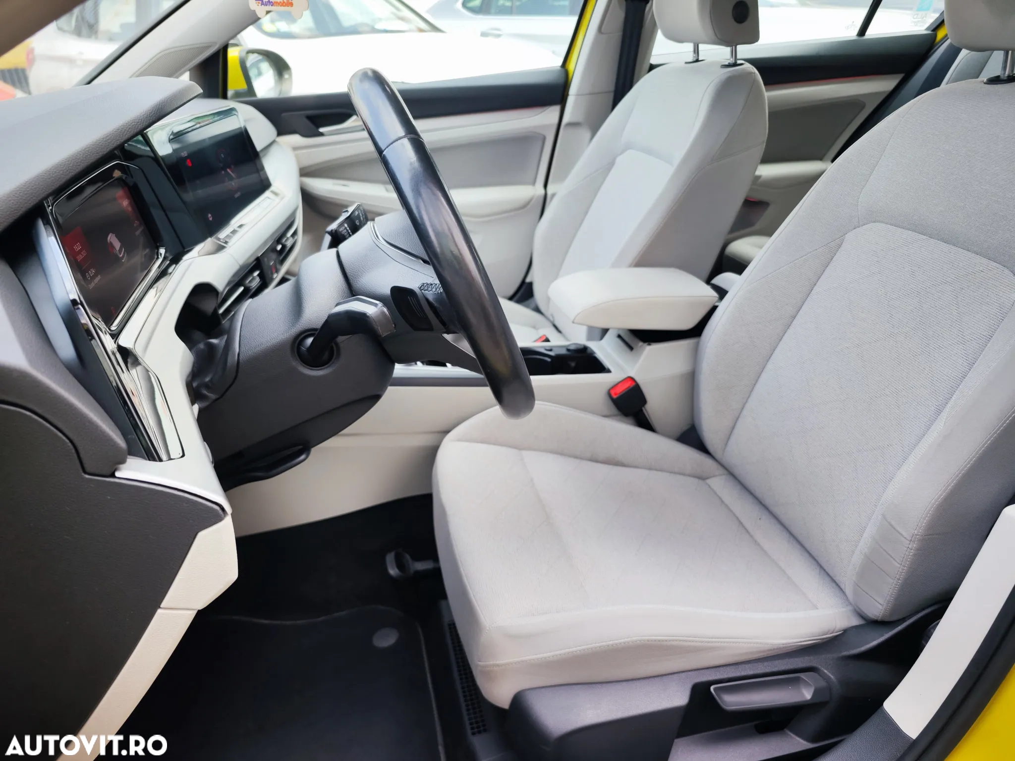 Volkswagen Golf 1.5 eTSI ACT DSG MHEV Life - 13
