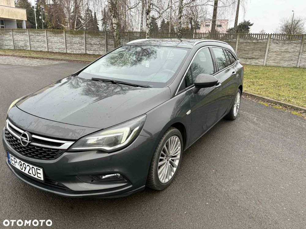 Opel Astra 1.6 CDTI Cosmo - 1