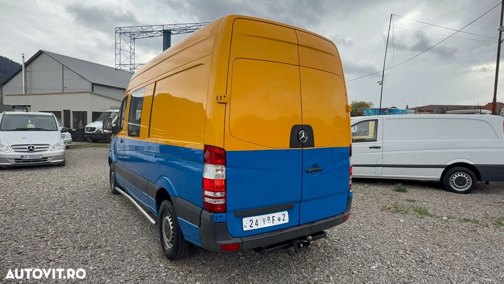 Mercedes-Benz Sprinter - 13