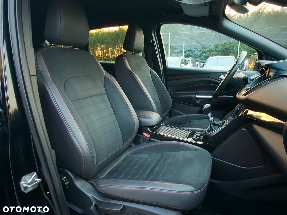 Ford Kuga - 25
