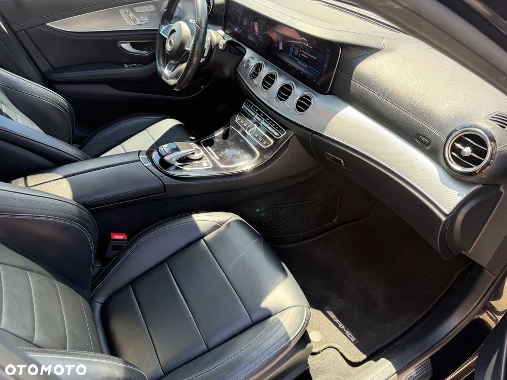 Mercedes-Benz Klasa E 220 d 4-Matic 9G-TRONIC - 15