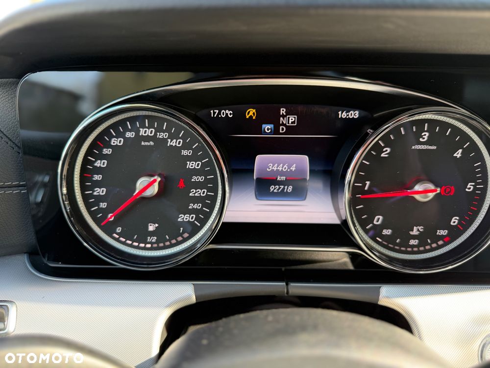 Mercedes-Benz Klasa E 220 d 9G-TRONIC AMG Line - 23