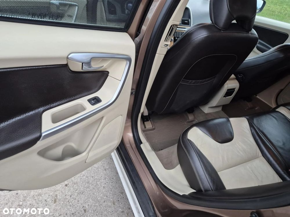 Volvo XC 60 - 11
