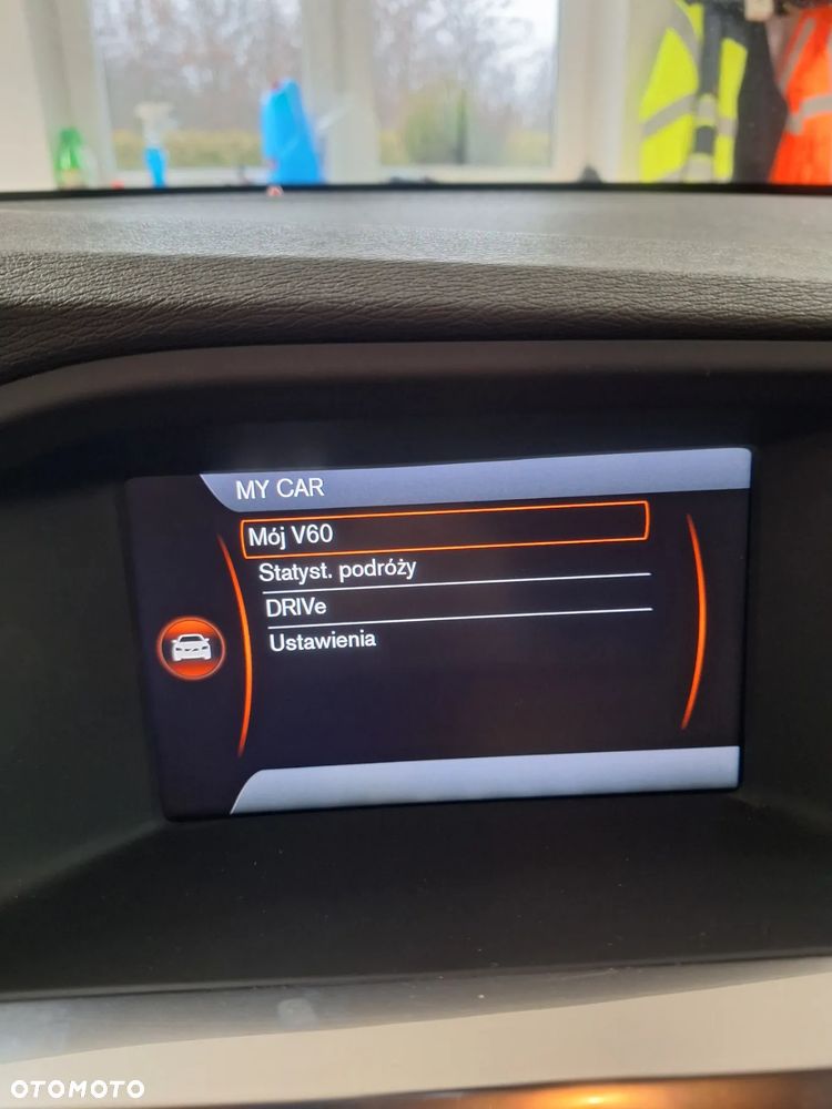 Volvo V60 D4 Edition - 18