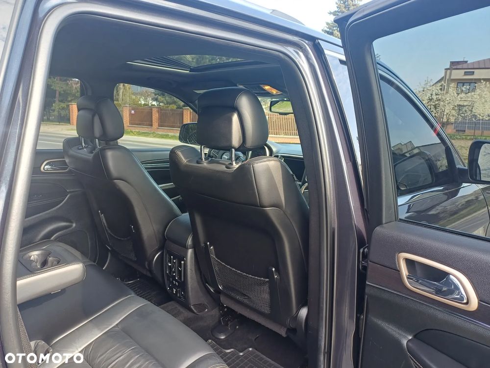 Jeep Grand Cherokee - 34