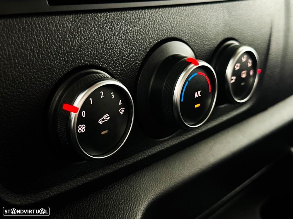 Renault Master L2H2 2.3 DCi 135cv Confort - 44