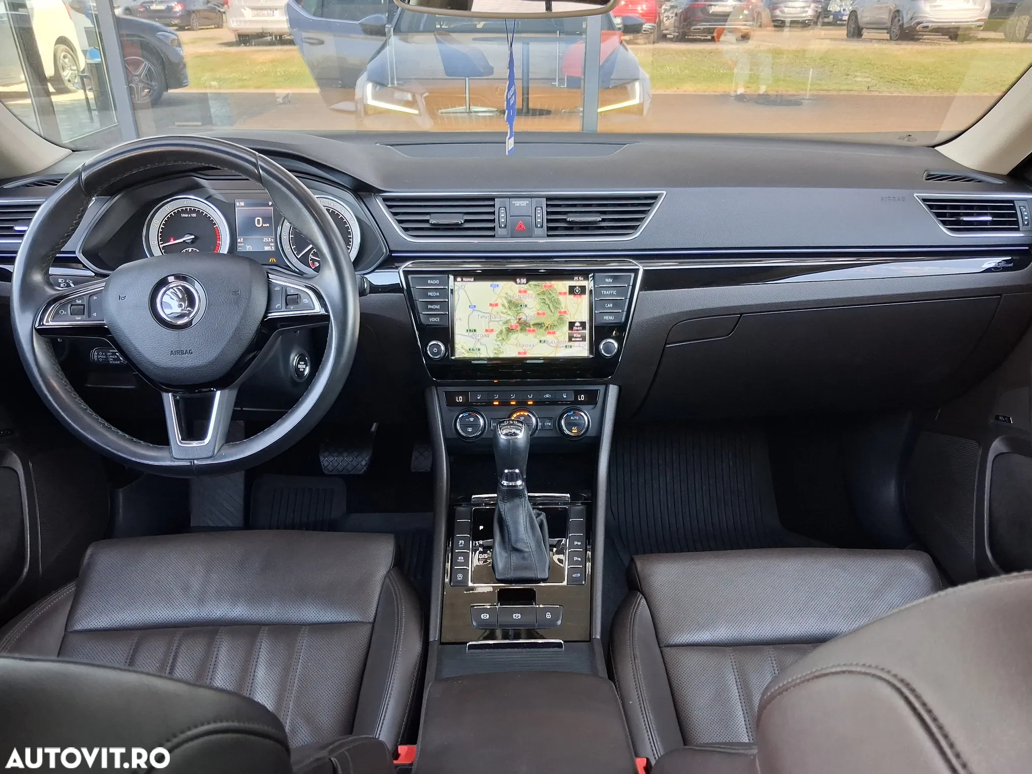 Skoda Superb 2.0 TSI DSG 4X4 Laurin & Klement - 35