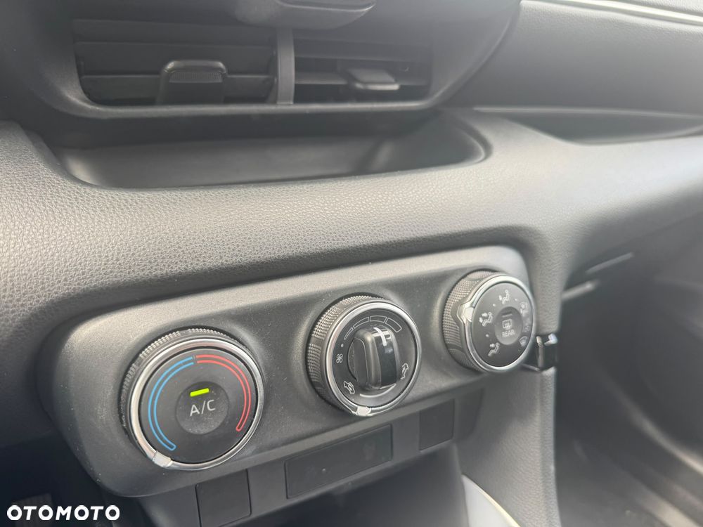 Toyota Yaris 1.5 Comfort - 12