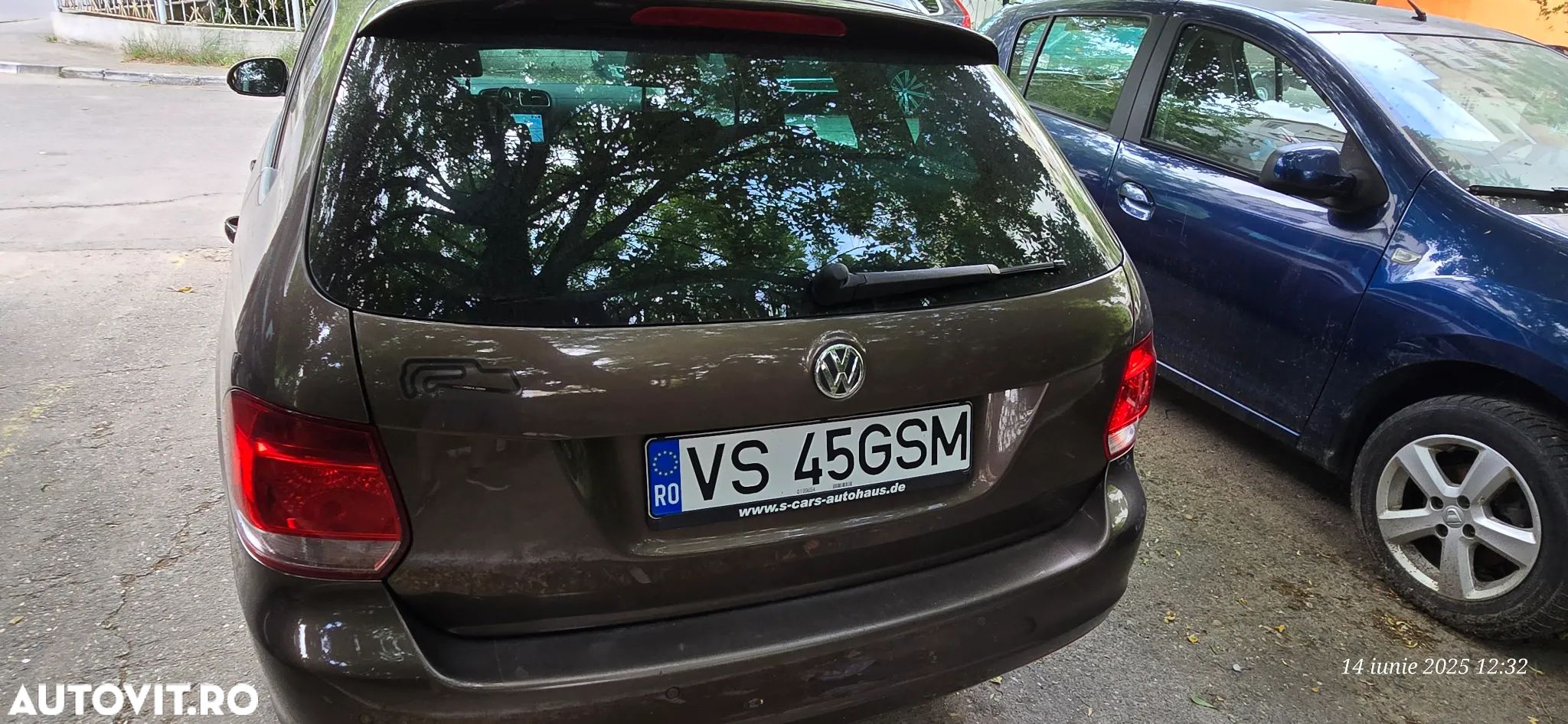 Volkswagen Golf 2.0 TDI DPF Highline - 1