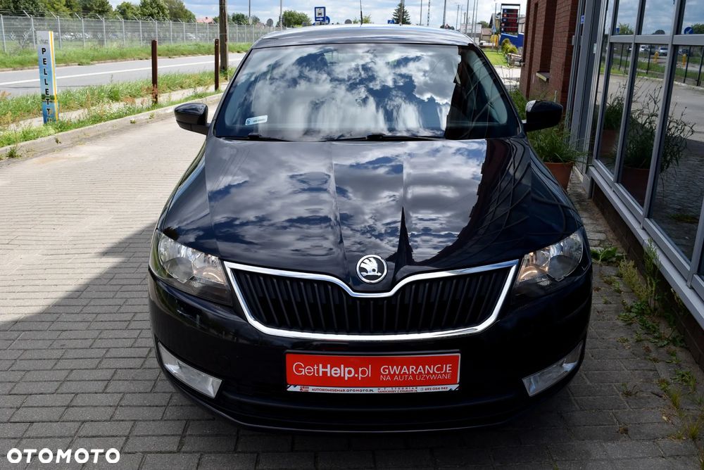 Skoda RAPID - 12