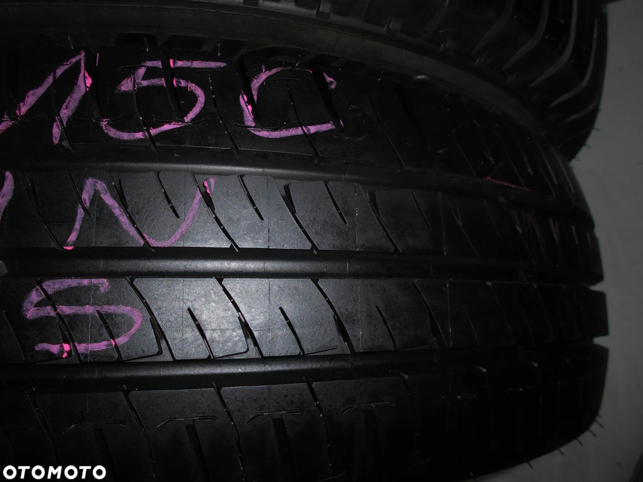 OPONY 215/70R15C MICHELIN AGILIS DOT 1122 9.9MM - 4