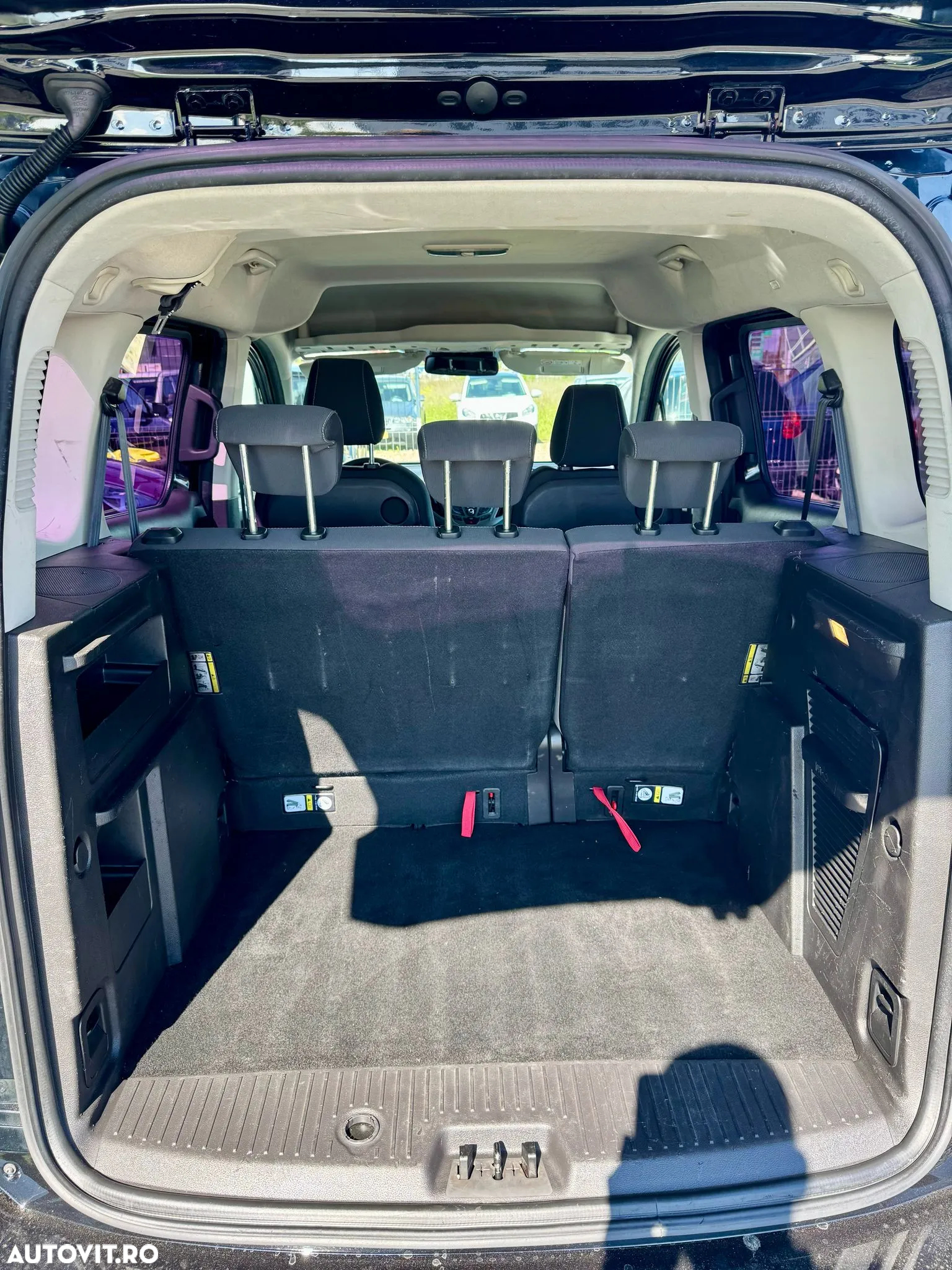 Ford Tourneo Courier 1.6 TDCi S&S Trend - 26