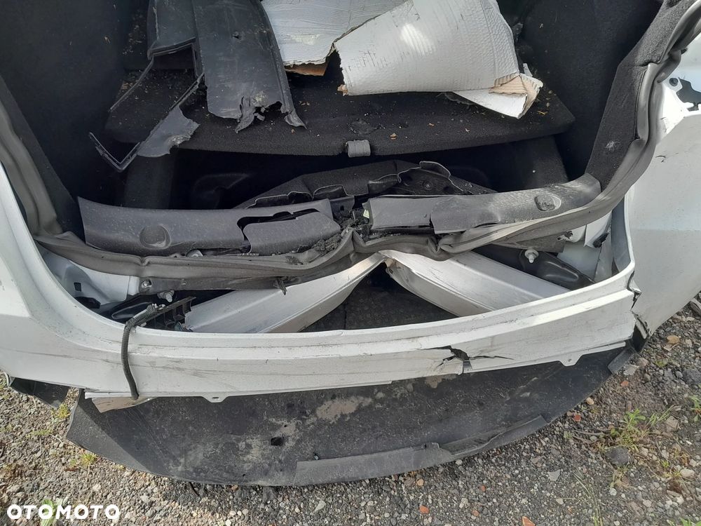 Tesla Model Y RWD - 5