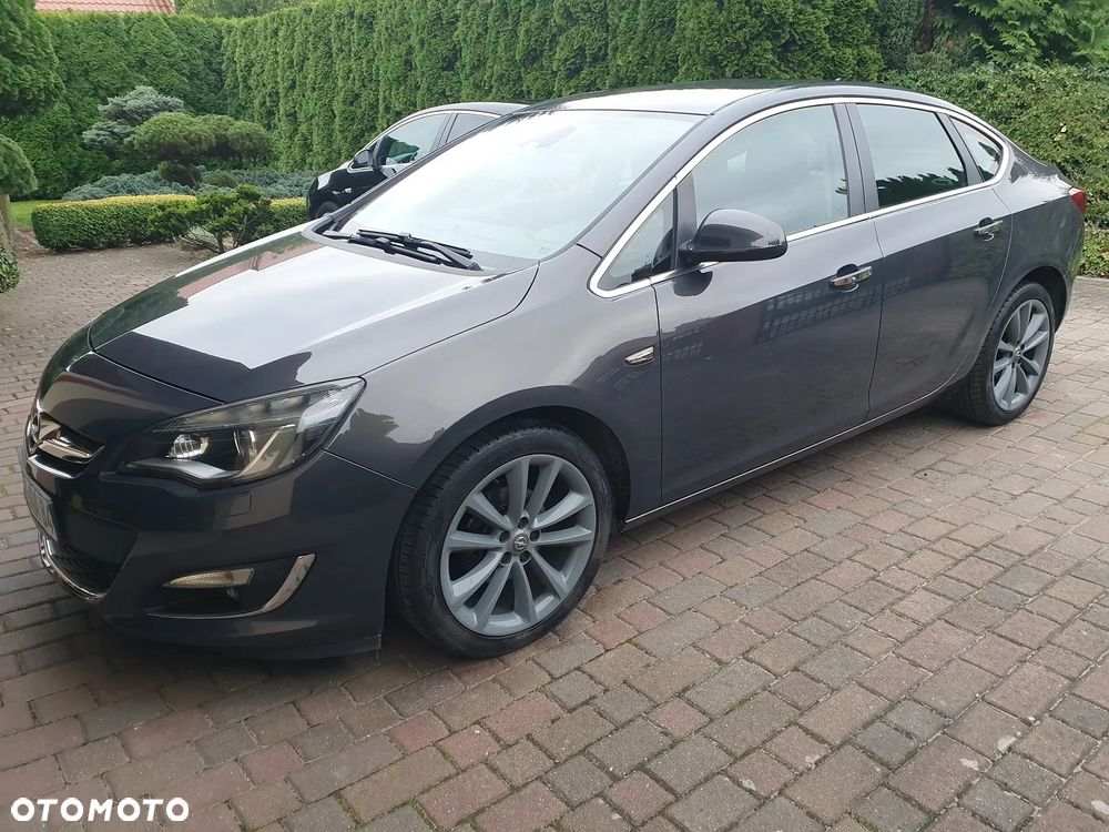 Opel Astra - 2
