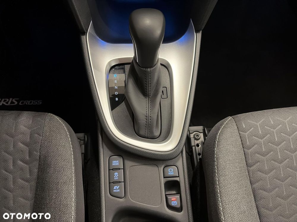 Toyota Yaris Cross Hybrid 1.5 Comfort - 18