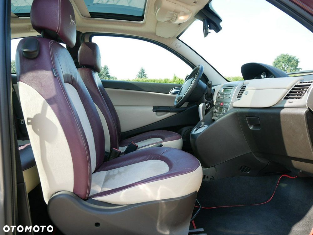 Lancia Ypsilon Y 1.4 16v Automatik Platino - 26