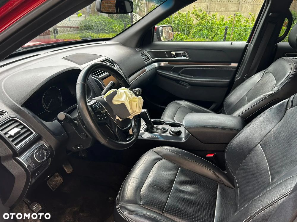 Ford Explorer - 15