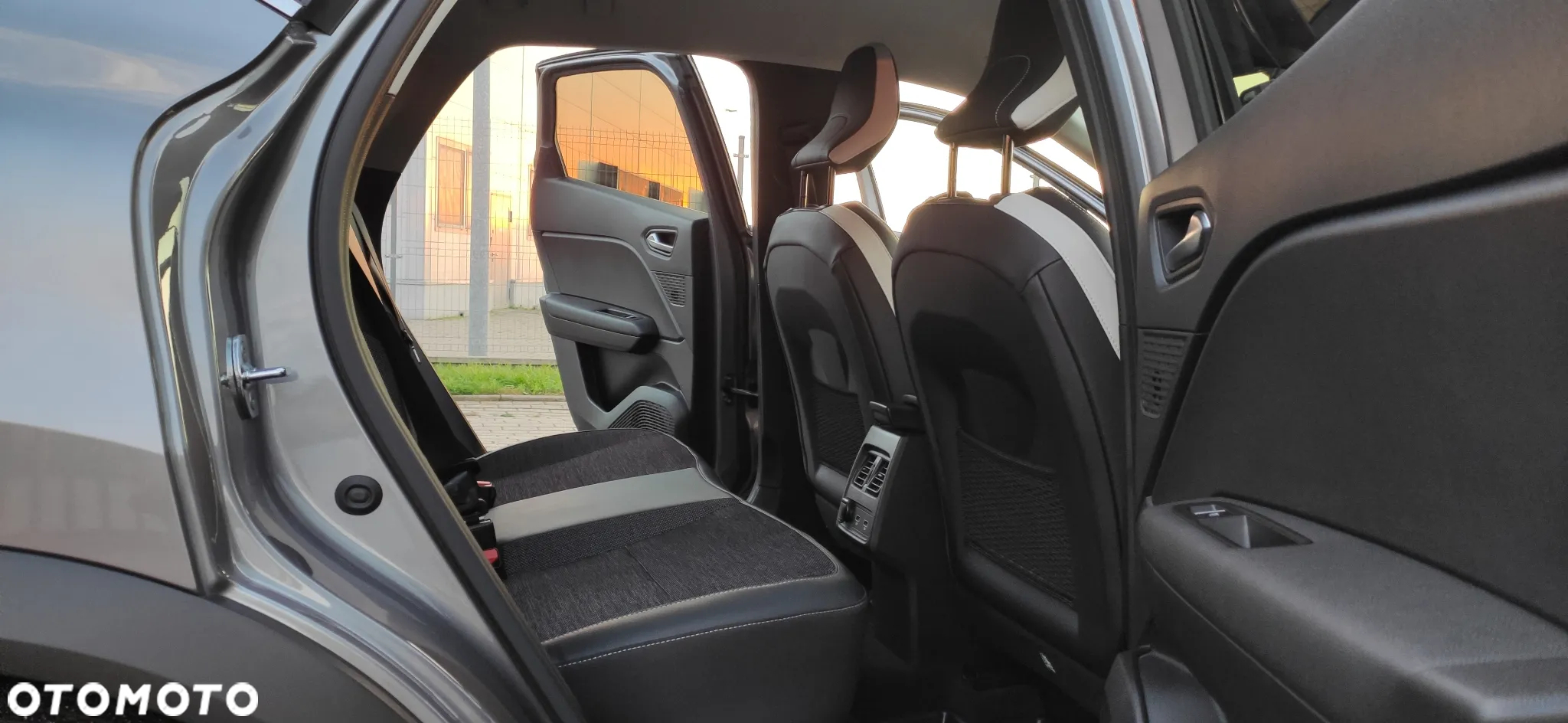 Renault Captur 1.0 TCe Intens - 22