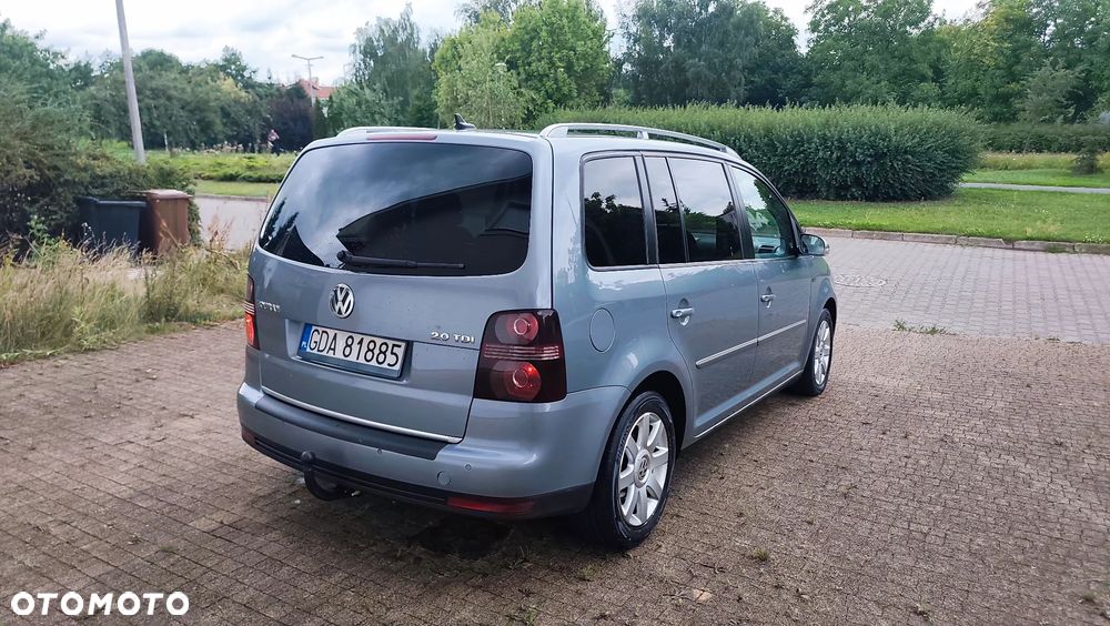 Volkswagen Touran 2.0 TDI R-Line Edition - 24