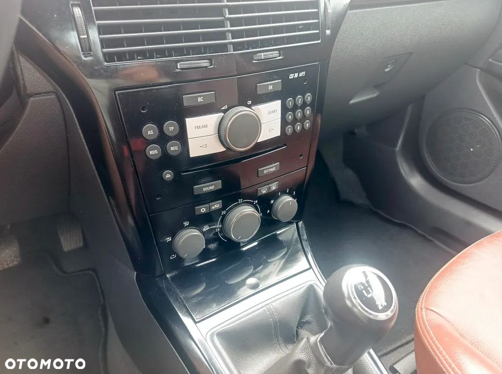 Opel Astra 1.6 Cosmo - 22