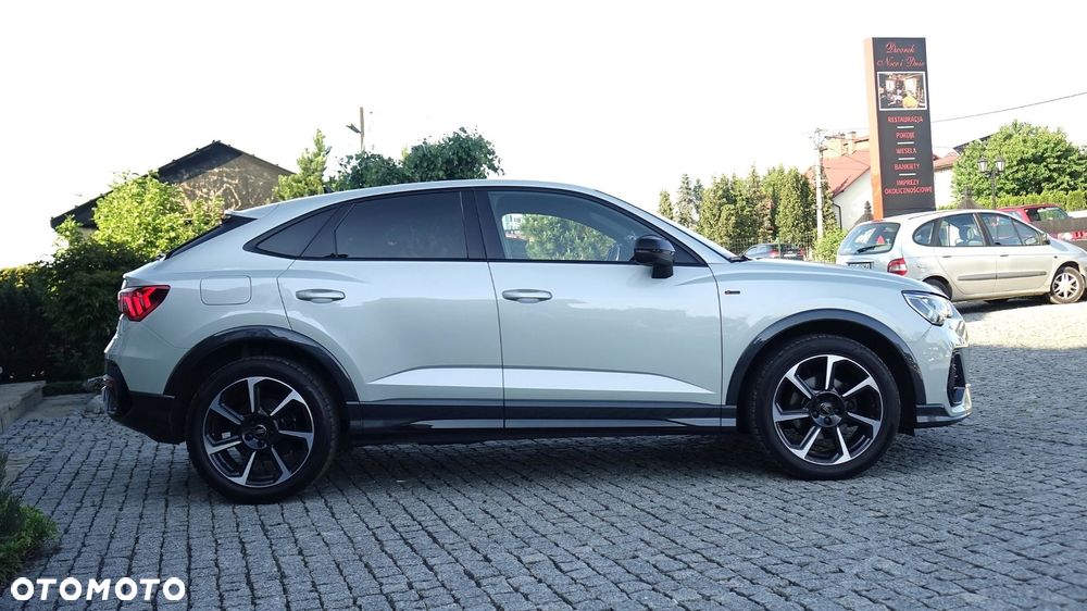 Audi Q3 Sportback - 15