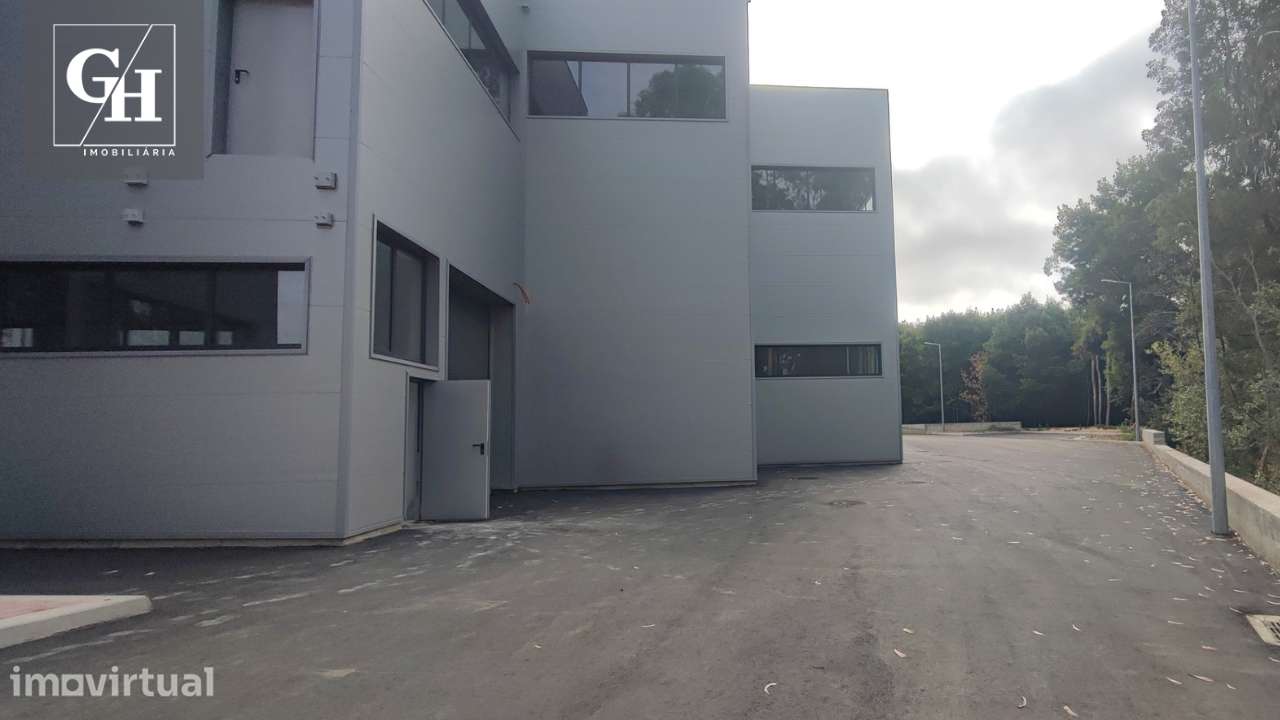 Armazém Industrial com 530 m² - Grande imagem: 4/8