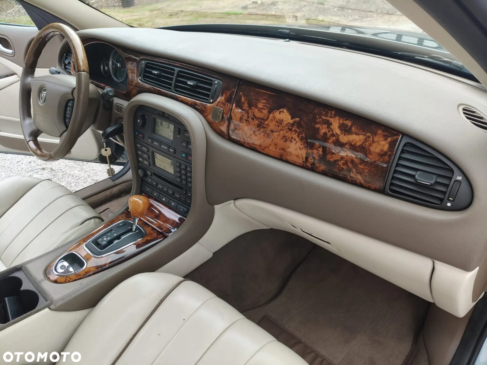 Jaguar S-Type - 12