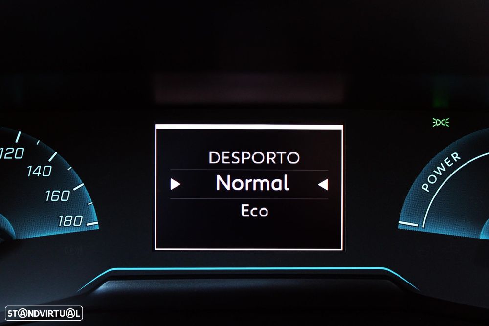 Peugeot e-2008 50 kWh Active Pack - 13