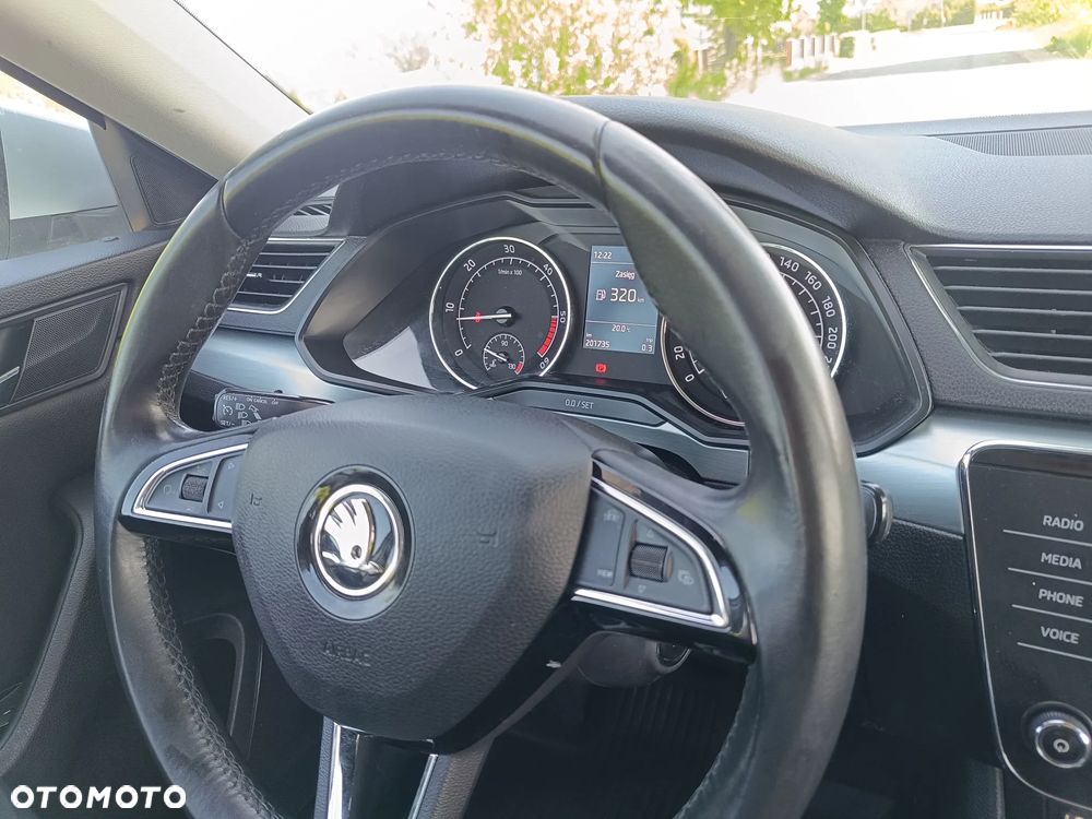 Skoda Superb 2.0 TDI Ambition - 37